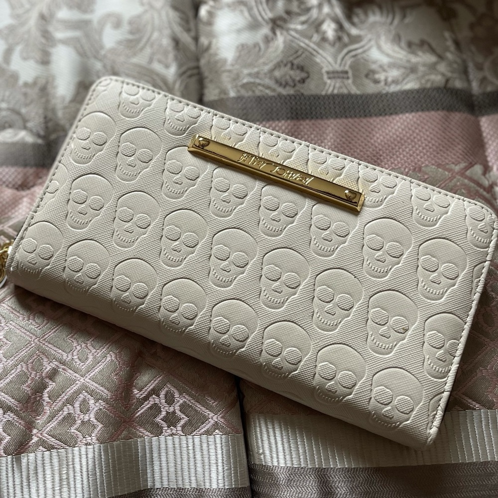 Betsey Johnson Skull Wallet